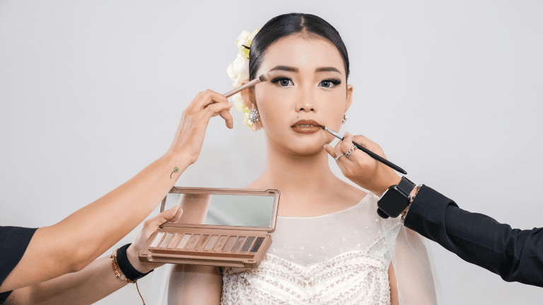 5 Rahasia Tren Tata Rias Cepat Super Cantik (Awas Tampil Kusam!)