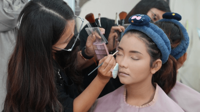 Ini 5 Skill Wajib di Kursus Make Up di Tangerang untuk Kamu yang Mau jadi MUA Hits (Jaminan Pasti Mahir di Medina Studio Kursus!)