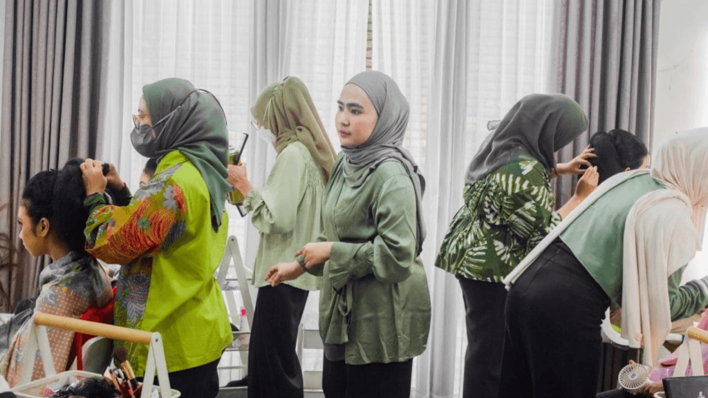 Kursus Makeup Tangerang Medina Studio Kursus