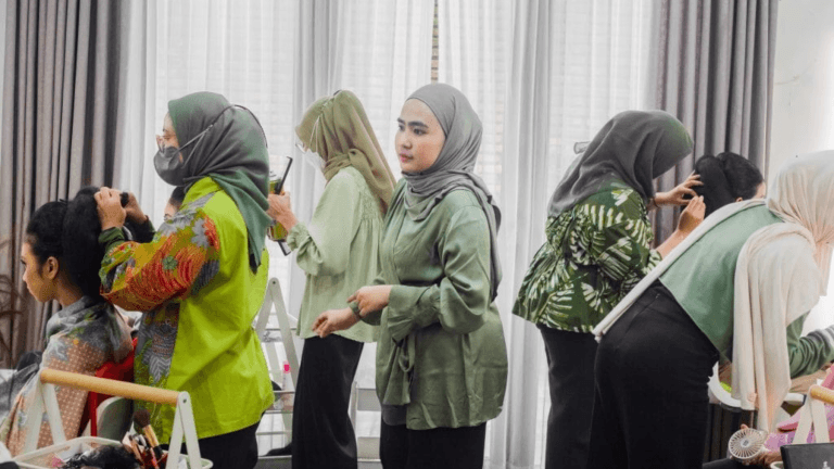 Kursus Makeup Tangerang Terbaik Nomor 1 – Dari Pemula Jadi MUA Profesional