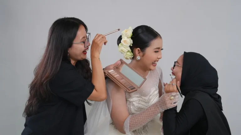 International Women’s Day: 7 Rahasia Wanita Mandiri yang Sukses di 2026 – Jangan Sampai Ketinggalan Kursus Make Up Terbaik di Tangerang!