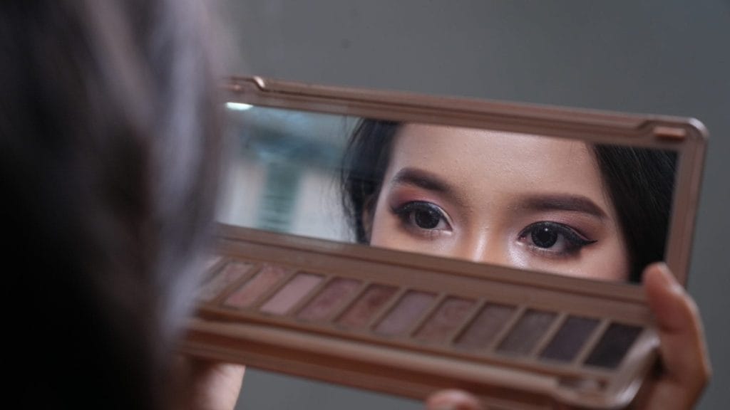 Memilih Foundation Sesuai Jenis Kulit Medina Studio Kursus